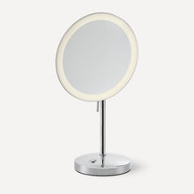 Freestanding Magnification Mirror Lit